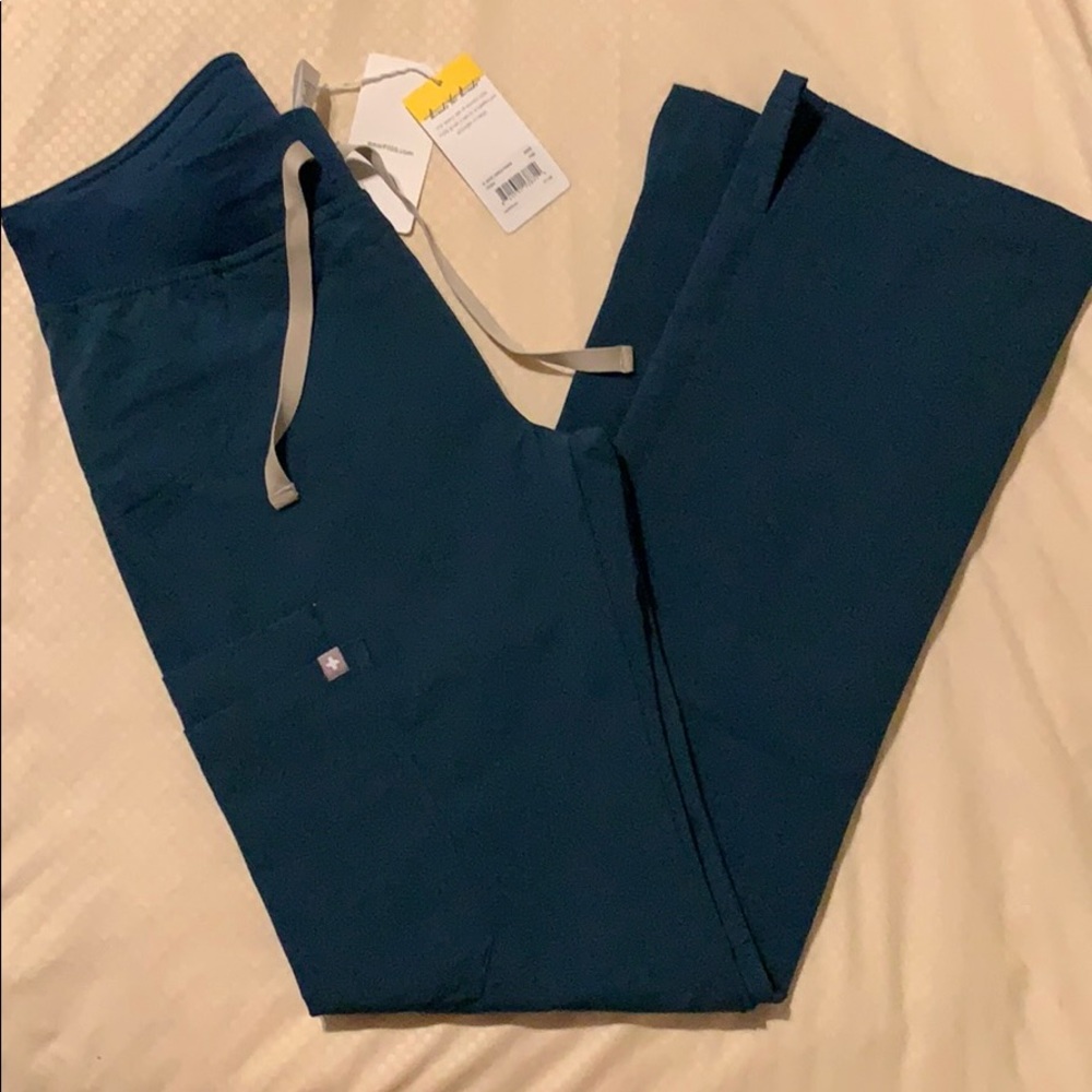 Figs kade cargo pants brand new with tag